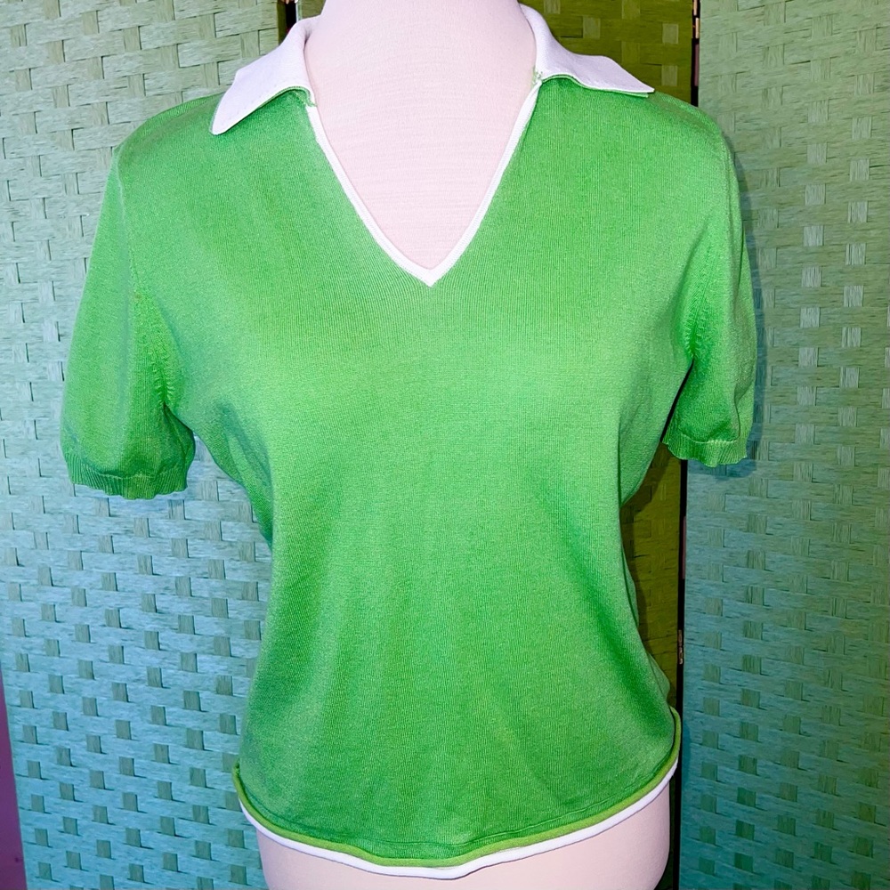 silk blend bright green white pullover top short sleeves v-neck sz Medium Large